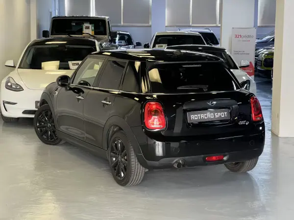 MINI 5 Portas 2016 - 13990 EUR, 95000 km - AUTO.MOTO.pt - 95000km - foto 3 de 41