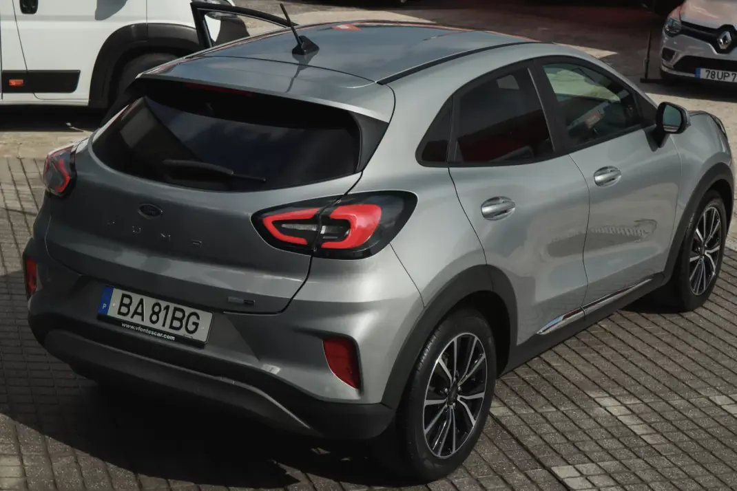Ford Puma 2023 - 17880 EUR, 79902 km - AUTO.MOTO.pt - 79902km - foto 19 de 32