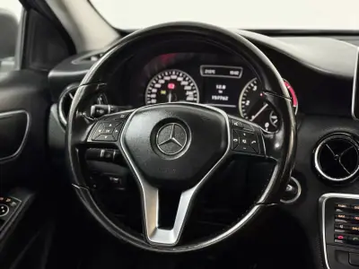 Mercedes-Benz A 180 2014 - 13750 EUR, 157000 km - AUTO.MOTO.pt - 157000km - foto 24 de 45
