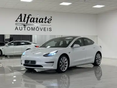 Tesla Model 3 2019 - 24890 EUR, 118800 km - AUTO.MOTO.pt - 118800km - foto 3 de 29