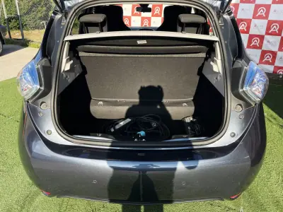 Renault Zoe 2019 - 13490 EUR, 67270 km - AUTO.MOTO.pt - 67270km - foto 21 de 21