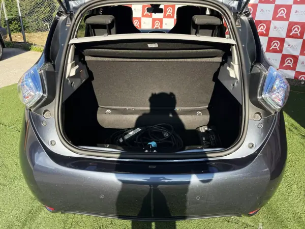 Renault Zoe 2019 - 13490 EUR, 67270 km - AUTO.MOTO.pt - 67270km - foto 21 de 21