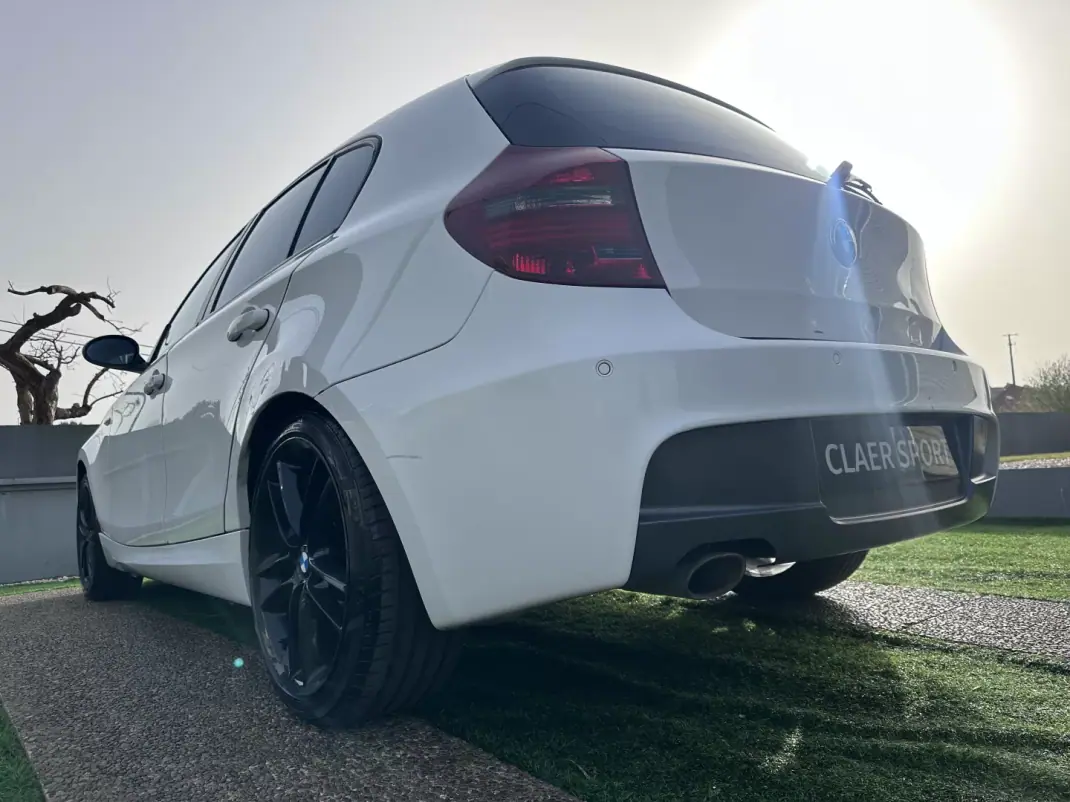 BMW 118 2009 - 10900 EUR, 240000 km - AUTO.MOTO.pt - 240000km - foto 11 de 14