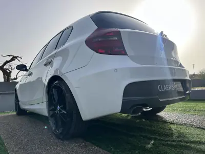 BMW 118 2009 - 10900 EUR, 240000 km - AUTO.MOTO.pt - 240000km - foto 11 de 14