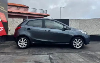 Mazda 2 2008 — foto 3 de 11