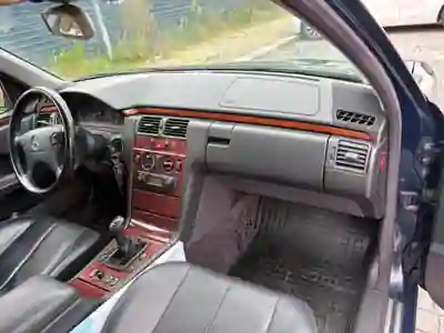 Mercedes-Benz E 270 2000 - 4950 EUR, 448000 km - 448000km - foto 11 de 15