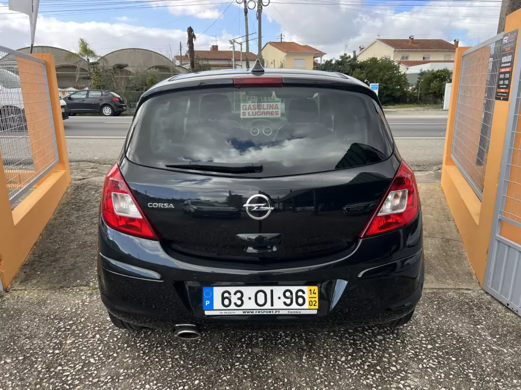 Opel Corsa 2014 - 6450 EUR, 136121 km - AUTO.MOTO.pt - 136121km - foto 11 de 23