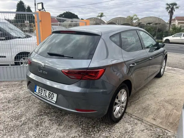 SEAT Leon 2017 - 13450 EUR, 149577 km - AUTO.MOTO.pt - 149577km - foto 10 de 26