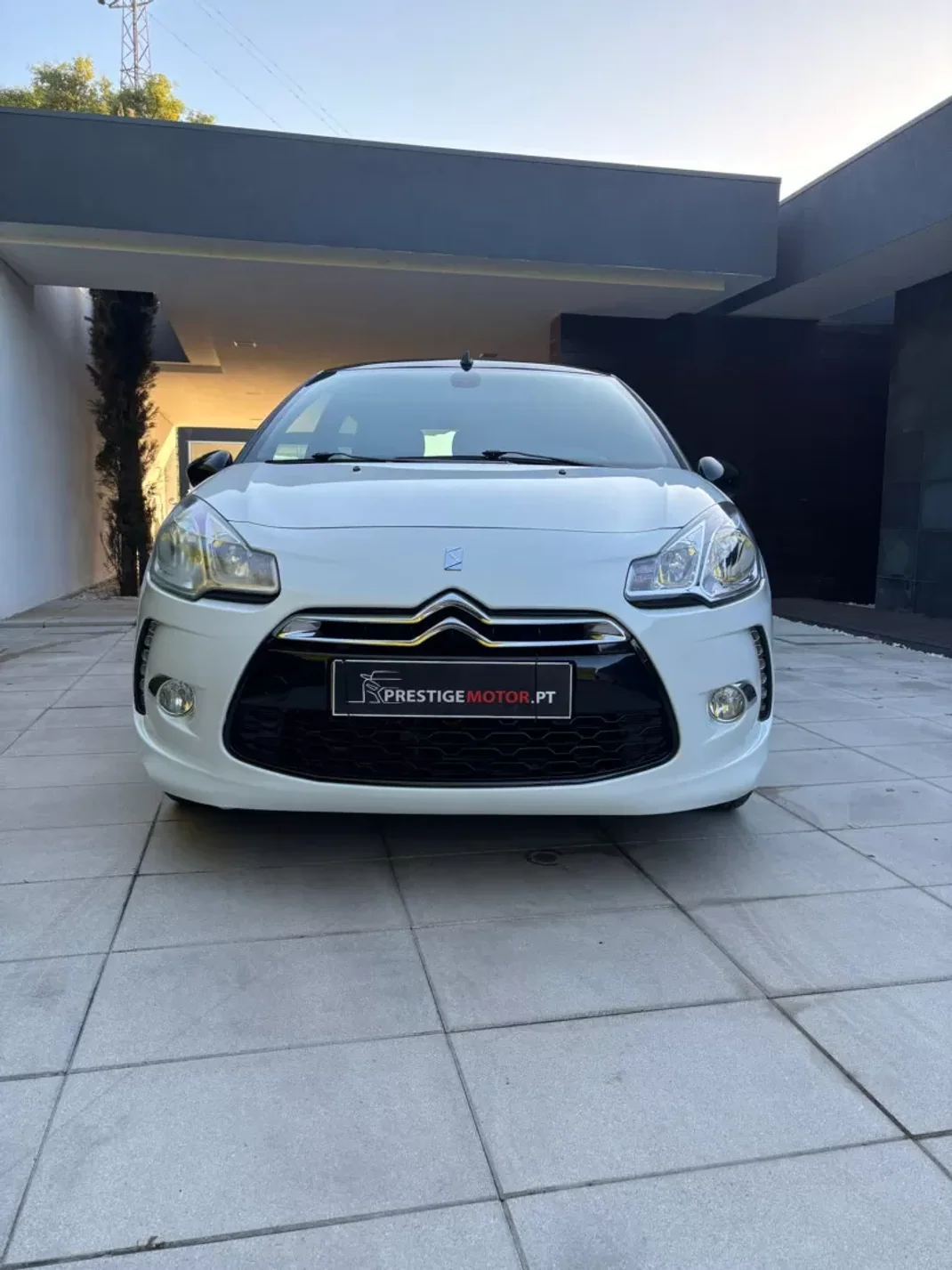 Citroën DS3 2013 - 10900 EUR, 135000 km - AUTO.MOTO.pt - 135000km - foto 2 de 31