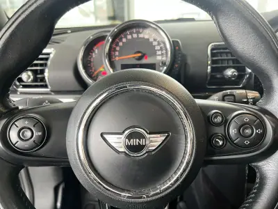 MINI Clubman 2016 - 14600 EUR, 126426 km - AUTO.MOTO.pt - 126426km - foto 18 de 23