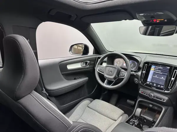 Volvo XC 40 2023 - 39900 EUR, 15000 km - AUTO.MOTO.pt - 15000km - foto 21 de 61