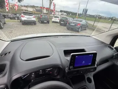 Citroën BERLINGO VAN XL 1.5 BLUE HDI 3 LUGARES 2022 - 15250 EUR, 101600 km - AUTO.MOTO.pt - 101600km - foto 17 de 23