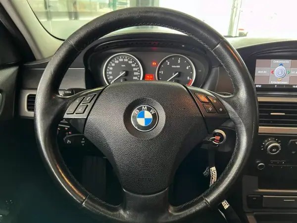 BMW 520 2010 - 7900 EUR, 400405 km - AUTO.MOTO.pt - 400405km - foto 6 de 16