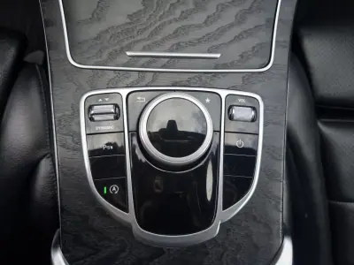 Mercedes-Benz C 200 2017 - 23990 EUR, 147000 km - AUTO.MOTO.pt - 147000km - foto 34 de 50