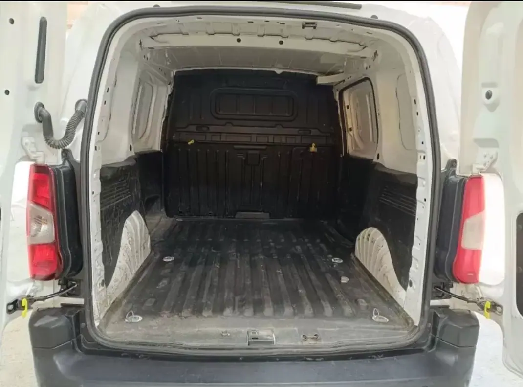 Citroën Berlingo 1.5 Hdi 2020 - 12990 EUR, 159000 km - AUTO.MOTO.pt - 159000km - foto 8 de 8