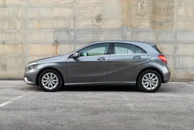 Mercedes-Benz A 180 2013 - 10990 EUR, 215000 km - AUTO.MOTO.pt - 215000km - foto 5 de 34