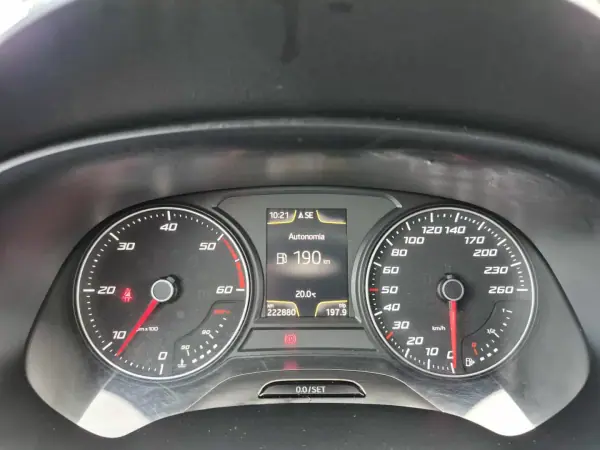 SEAT Leon 2014 - 13900 EUR, 222880 km - AUTO.MOTO.pt - 222880km - foto 11 de 21