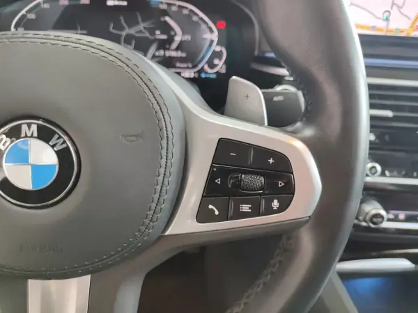 BMW 530e 2022 - 38500 EUR, 34000 km - AUTO.MOTO.pt - 34000km - foto 32 de 46
