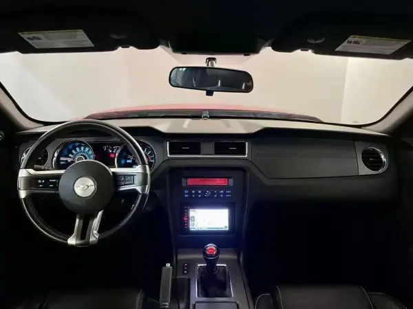 Ford Mustang 3.7 V6 2013 Gasolina