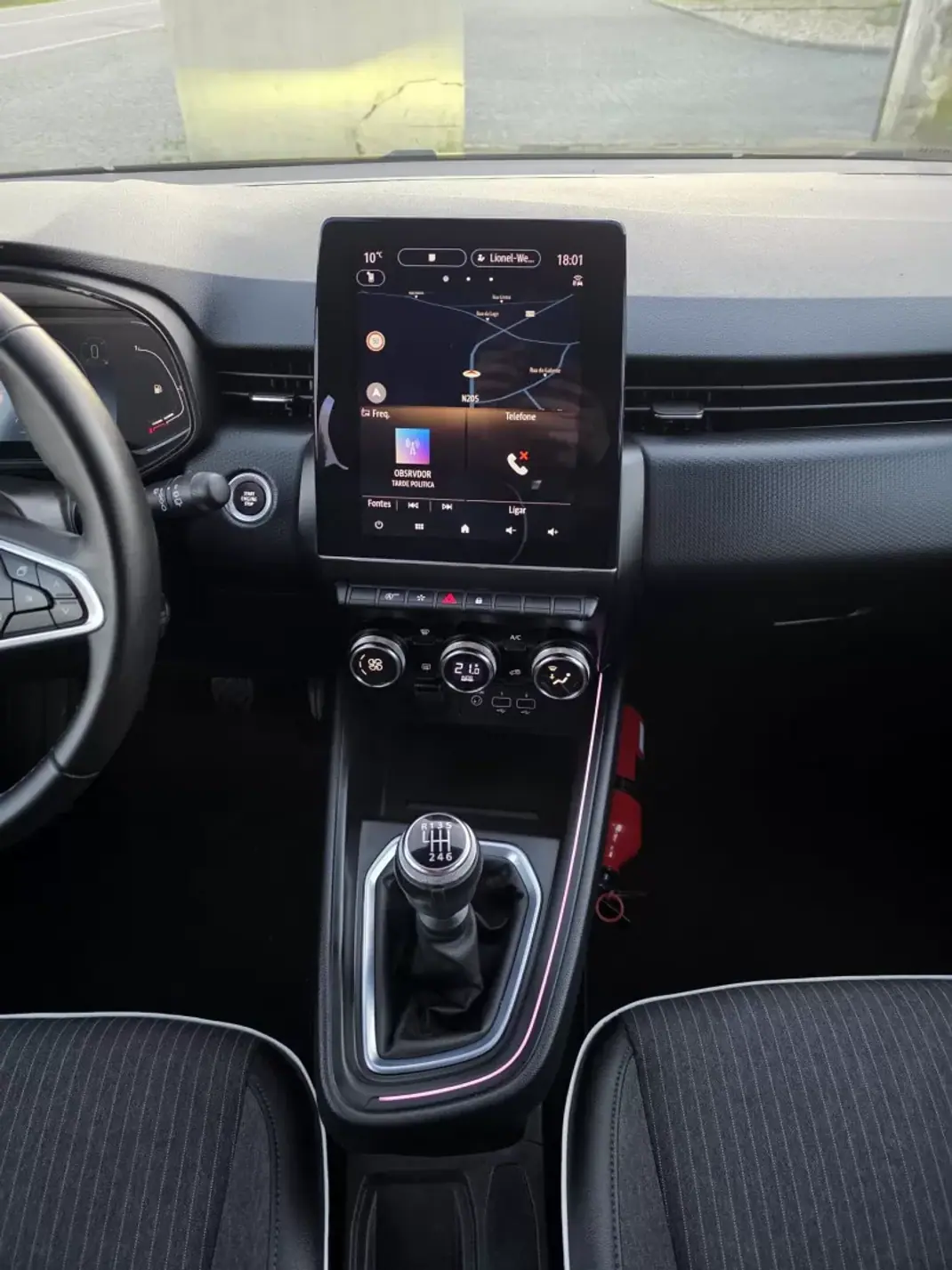 Renault Clio 2022 - 14500 EUR, 104000 km - AUTO.MOTO.pt - 104000km - foto 39 de 43
