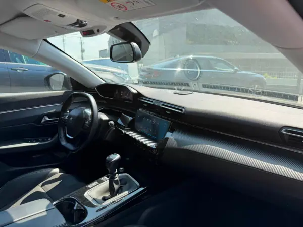 Peugeot 508 SW 2019 - 16900 EUR, 153000 km - AUTO.MOTO.pt - 153000km - foto 12 de 15
