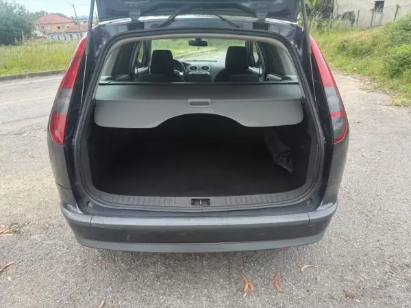 Ford Focus SW 2007 - 4450 EUR, 235000 km - AUTO.MOTO.pt - 235000km - foto 22 de 26