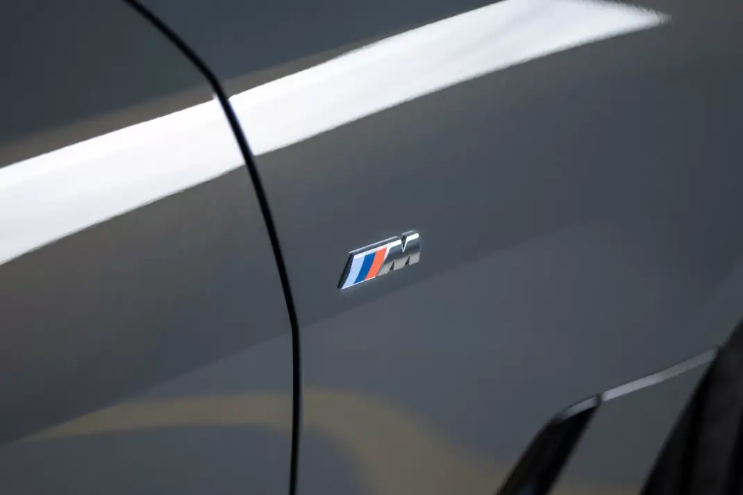 BMW i4 2023 - 43000 EUR, 33000 km - AUTO.MOTO.pt - 33000km - foto 7 de 25