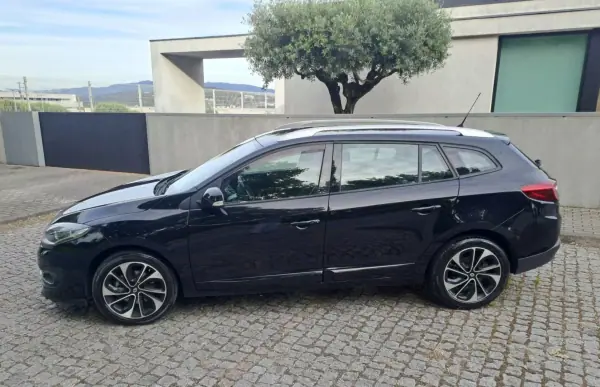 Renault Mégane 2015 - 7990 EUR, 209000 km - AUTO.MOTO.pt - 209000km - foto 3 de 14