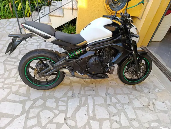 Kawasaki ER-6n N 2015 Petrol — 27 500 km · Braga Kawasaki ER-6n N 2015 Petrol