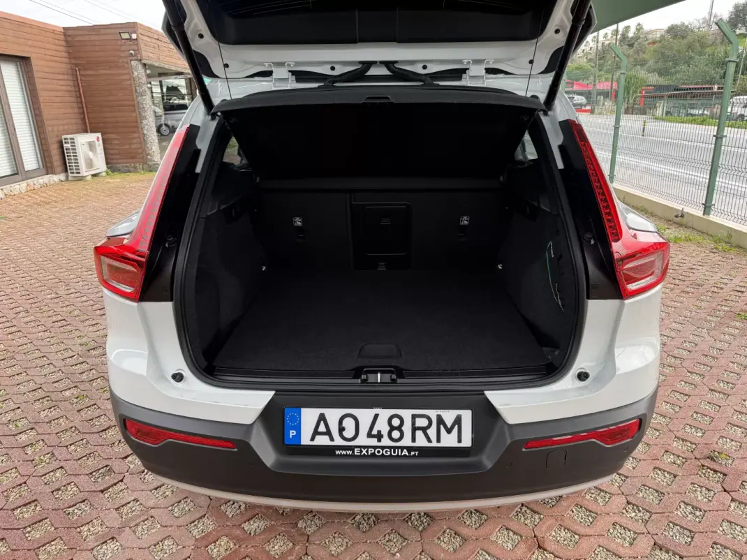 Volvo XC 40 2022 - 32600 EUR, 34626 km - AUTO.MOTO.pt - 34626km - foto 10 de 24