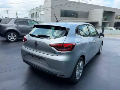 Renault Clio 2021 - 14900 EUR, 122000 km - AUTO.MOTO.pt - 122000km - foto 6 de 12