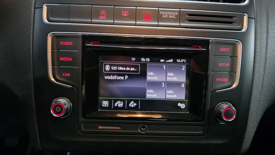 Volkswagen Polo 2014 - 10990 EUR, 136000 km - AUTO.MOTO.pt - 136000km - foto 9 de 31