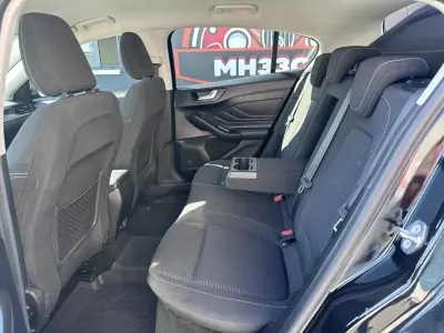 Ford Focus 2018 - 10900 EUR, 100000 km - AUTO.MOTO.pt - 100000km - foto 13 de 35