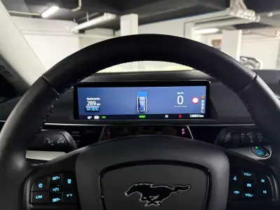 Ford Mustang Mach-E 2021 - 24000 EUR, 129000 km - AUTO.MOTO.pt - 129000km - foto 15 de 28