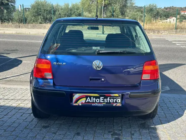 Volkswagen Golf 2000 - 4900 EUR, 199054 km - AUTO.MOTO.pt - 199054km - foto 5 de 27