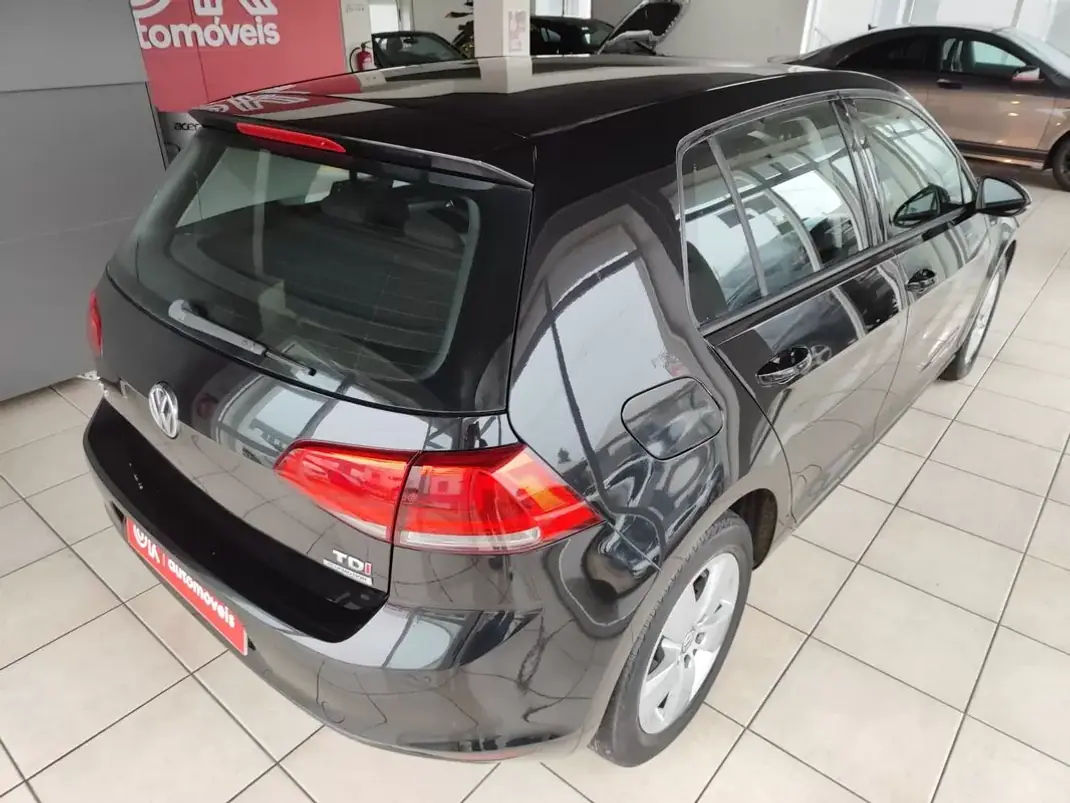 Volkswagen Golf 2013 - 10750 EUR, 198000 km - AUTO.MOTO.pt - 198000km - foto 12 de 34