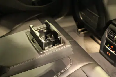 BMW 320 2021 - 26800 EUR, 137000 km - AUTO.MOTO.pt - 137000km - foto 25 de 28