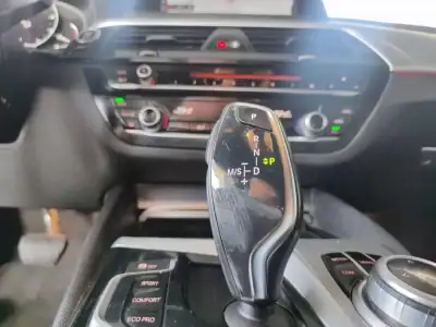 BMW 520 2017 - 23500 EUR, 165600 km - AUTO.MOTO.pt - 165600km - foto 37 de 38