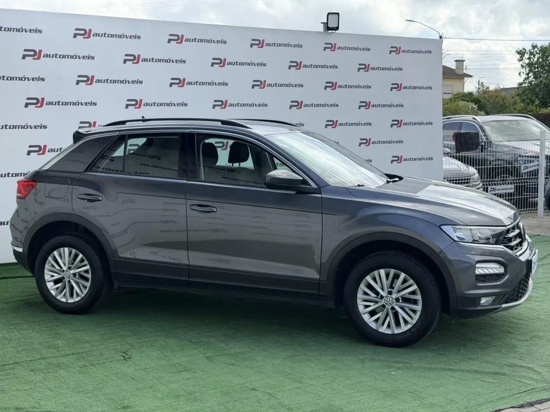 Volkswagen T-Roc 2020 - 19850 EUR, 142560 km - AUTO.MOTO.pt - 142560km - foto 5 de 20