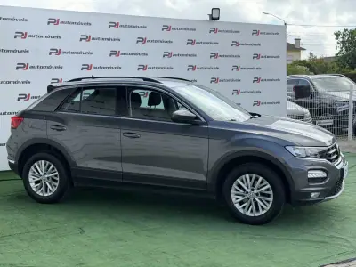Volkswagen T-Roc 2020 - 19850 EUR, 142560 km - AUTO.MOTO.pt - 142560km - foto 5 de 20