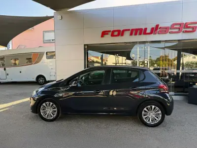 Peugeot 208 2019 - 11900 EUR, 151021 km - AUTO.MOTO.pt - 151021km - foto 7 de 21