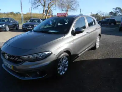 Fiat Tipo 2017 - 12900 EUR, 79826 km - AUTO.MOTO.pt - 79826km - foto 2 de 10