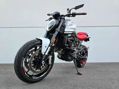 Ducati Monster 1000 2025 - 10500 EUR, 4500 km - 4500km - foto 21 de 22