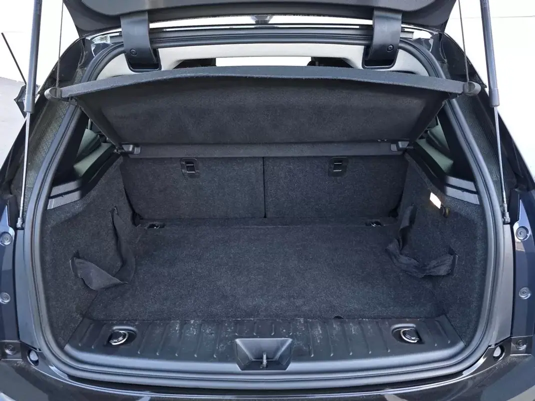 BMW i3 2019 - 12500 EUR, 216000 km - 216000km - foto 33 de 35