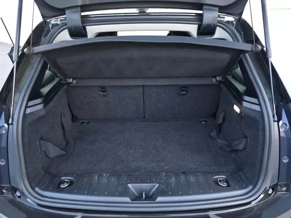 BMW i3 2019 - 12500 EUR, 216000 km - AUTO.MOTO.pt - 216000km - foto 33 de 35