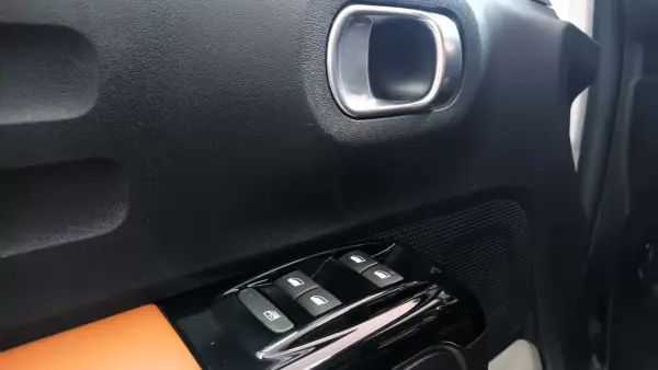 Citroën C3 2018 - 12750 EUR, 89023 km - AUTO.MOTO.pt - 89023km - foto 24 de 62