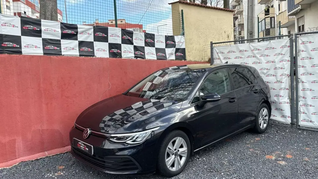 Volkswagen Golf 2022 - 17900 EUR, 94000 km - AUTO.MOTO.pt - 94000km - foto 2 de 12
