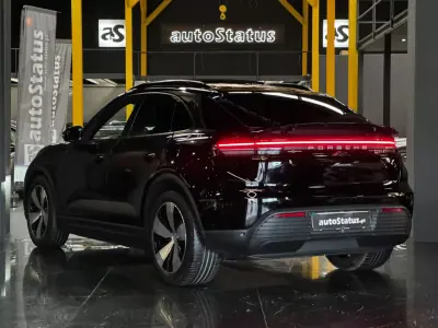 Porsche Macan 2025 - 87990 EUR, 15800 km - AUTO.MOTO.pt - 15800km - foto 12 de 33