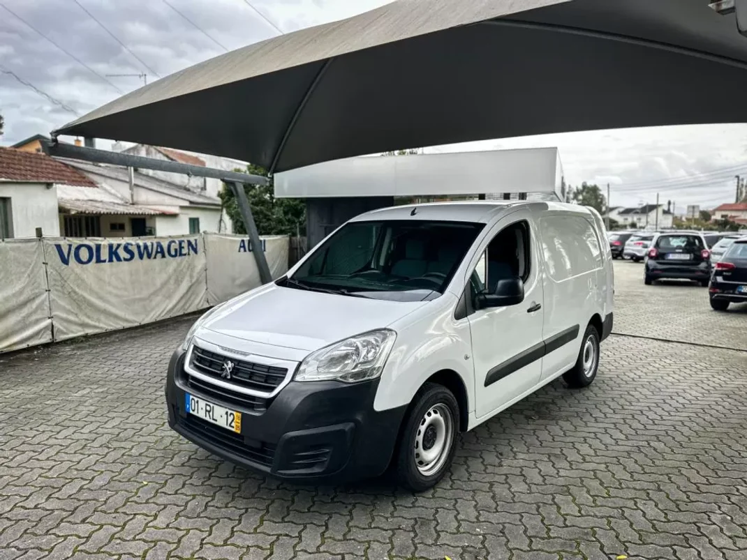 Peugeot PARTNER 1.6 HDI L2 2016 - 10890 EUR, 207000 km - AUTO.MOTO.pt - 207000km - foto 8 de 11