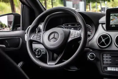 Mercedes-Benz B 250 2017 - 13990 EUR, 87144 km - AUTO.MOTO.pt - 87144km - foto 33 de 42